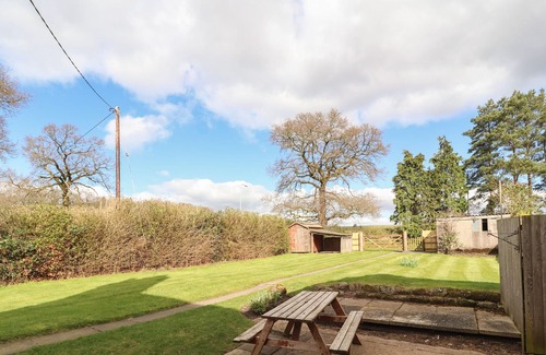 Cheshire West and Chester Cottage | 1 ORGANSDALE COTTAGES, family friendly, with open fire in Kelsall