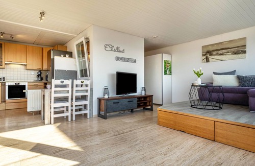 Bechlingen Apartment | 1 room penthouse with big roof terrace and unique lake and mountain view