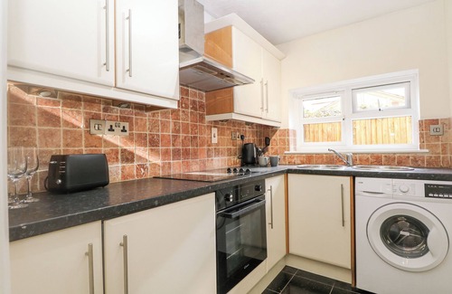 Kirdford Cottage | 1 STONEWALL COTTAGES, pet friendly, with a garden in Kirdford