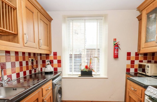 Bishop Auckland Cottage | 1 VICTORIA COTTAGES, pet friendly, with open fire in Barnard Castle