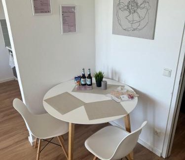 Jakobshof Apartment | 1 Zimmer Wohnung mit Balkon und Küche