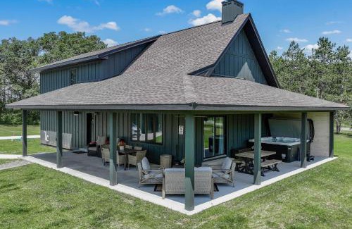 Friendship House | 10-Acre Property with Fire Pit and Grill in Arkdale!