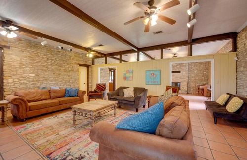 San Marcos House | 10-Acre San Marcos Vacation Rental about 6 Mi to TSU!