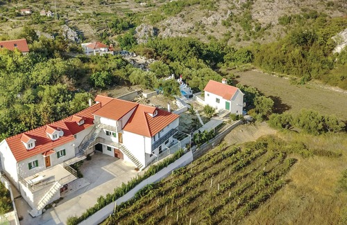 Kucice House | 10 bedroom beautiful home in Kucice