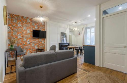 Charlier - Valvert Apartment | 10' de Lyon- Appartement Tassin Centre - 2 Parking