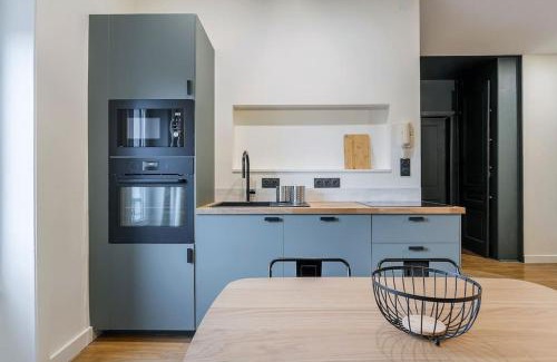 Charlier - Valvert Apartment | 10' de Lyon- Appartement Tassin Centre - 2 Parking