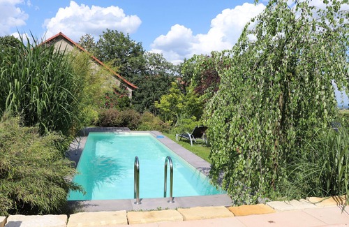 Maxen Apartment | 10 km to Dresden - Modern apartment in the farm with own horses, garden pool