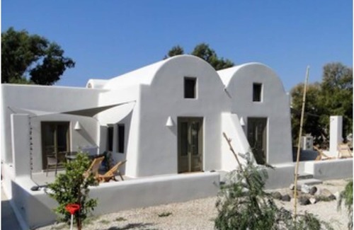 Perissa House | 10 meters from the Beach!