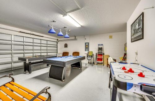 Highgate Park House | 10 Mi to Disney Family Retreat with Game Room!