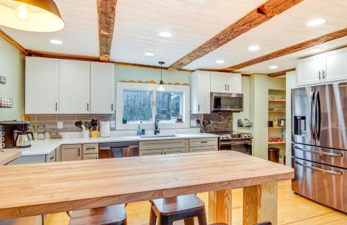 Rumford Point House | 10 Mi to Skiing Historic Farmhouse in Maine!