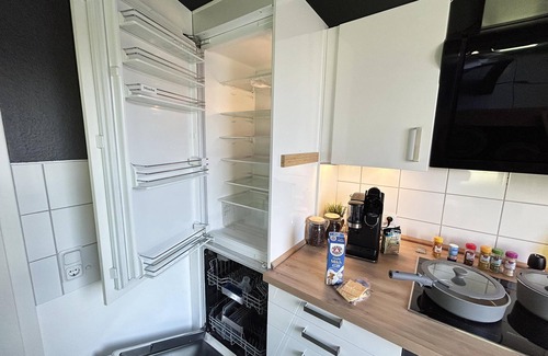 Dudweiler Apartment | 10 min to the university | luxury! Cinema! BBQ! Balcony! Center