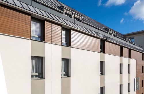 Bourg-l'Eveque Apartment | 10 Minutes du Centre ! Suite Climatisée, accès Gym