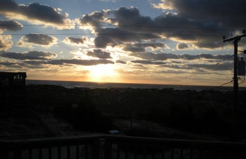 Carova Beach House | 10% off 8-17-8-24-25! Lux 6 bdr, 5.5 bath semi-oceanfront, 4WD area ocean views!