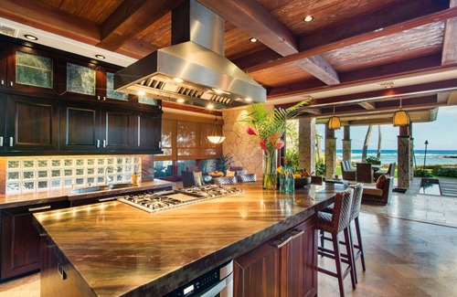 Kahala House | 10% Off Summer Special! Luxury Oceanfront Estate: Banyan House