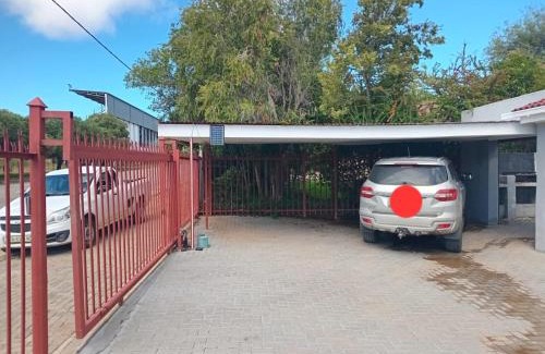 Colesberg Apartment | 10 on Earl Haig Colesberg