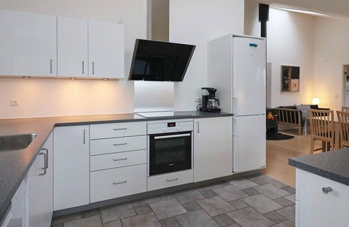 Haslevgarde House | 10 person holiday home in Hadsund