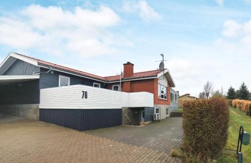 Floutrup House | 10 person holiday home in Roslev