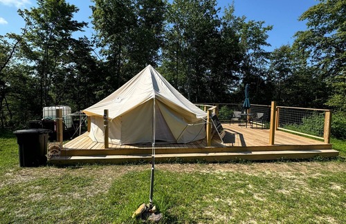 Horse Cave Apartment | 10 point landing: Mammoth Cave Glamping Sublimity