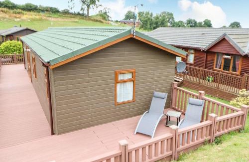 Tunstall House | 10 Poppy Lodge