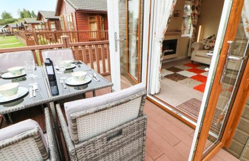 Tunstall House | 10 Poppy Lodge