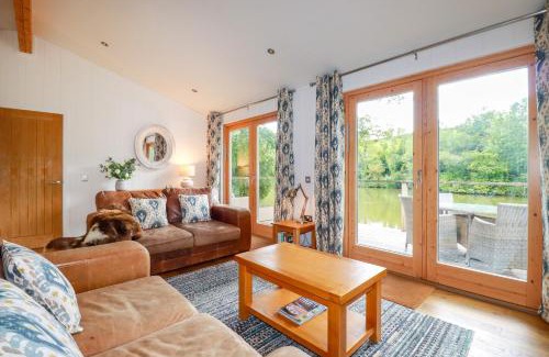 Looe House | 10 Water's Edge