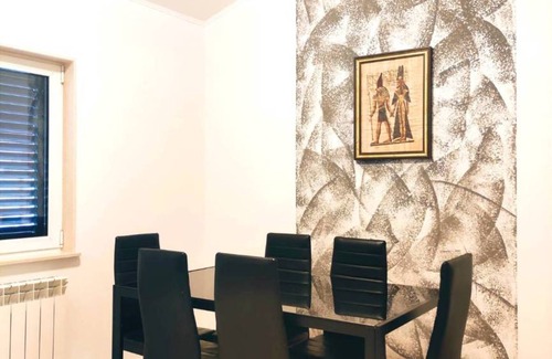 Kastel Stafilic Apartment | 100 m² Apartment ∙ 3 bedrooms ∙ 7 guests
