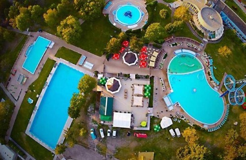 Dunajska Streda Apartment | 100 m² Apartment ∙ 3 bedrooms ∙ 8 guests