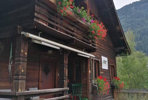 Oetztal-Bahnhof Apartment | 100 m² Apartment ∙ 3 bedrooms ∙ 8 guests