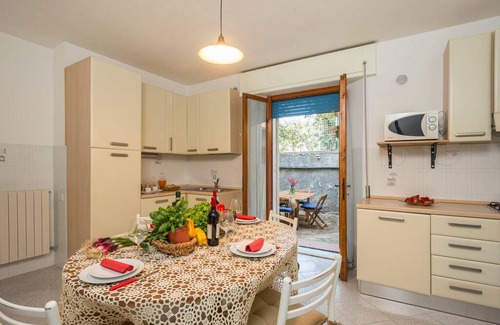 San Vincenzo Apartment | 100 m² Apartment ∙ 3 bedrooms ∙ 8 guests