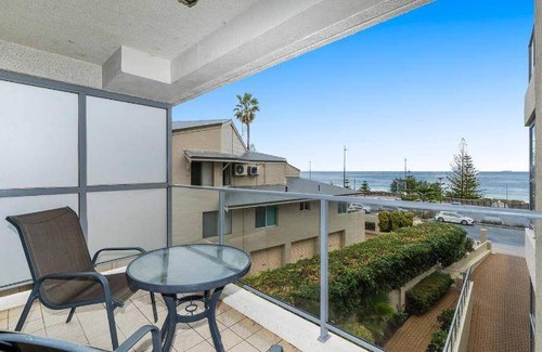Scarborough Apartment | 100 m² Apartment ∙ 2 bedrooms ∙ 4 guests