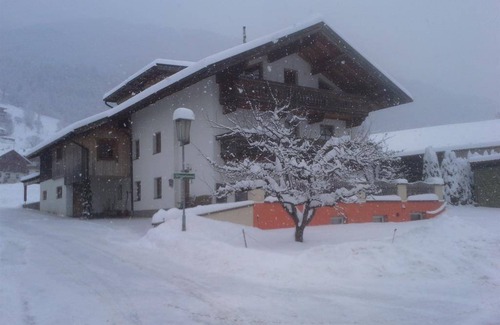Stumm Apartment | 100 m² Apartment ∙ 3 bedrooms ∙ 7 guests