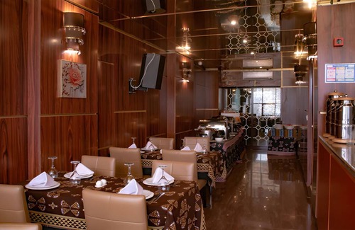 Douala Hotel | 100 m² Hotel ∙ 2 guests