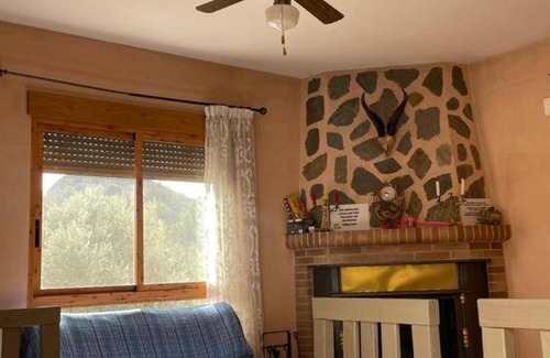 Elche De La Sierra House | 100 m² House ∙ 3 bedrooms ∙ 10 guests