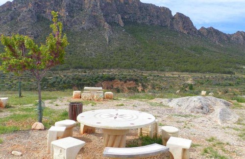 Elche De La Sierra House | 100 m² House ∙ 3 bedrooms ∙ 10 guests