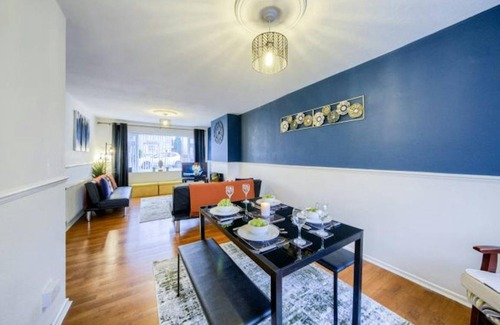 Holbrooks House | 100 m² House ∙ 3 bedrooms ∙ 8 guests