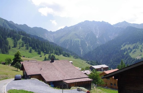 Praz House | 100 m² House ∙ 3 bedrooms ∙ 6 guests