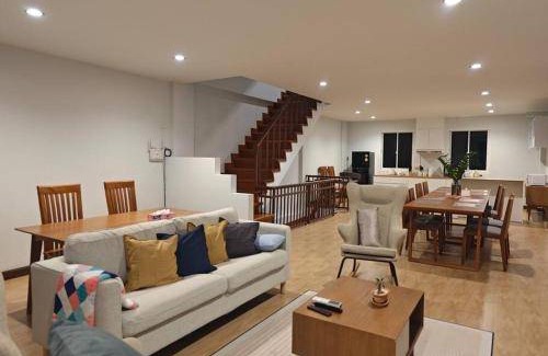 Nimman House | 100 m² House ∙ 3 bedrooms ∙ 9 guests