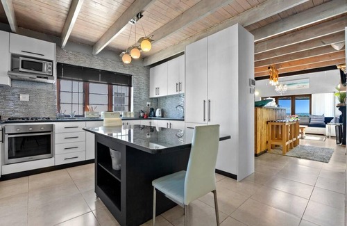 Dwarskersbos House | 100 m² House ∙ 3 bedrooms ∙ 6 guests