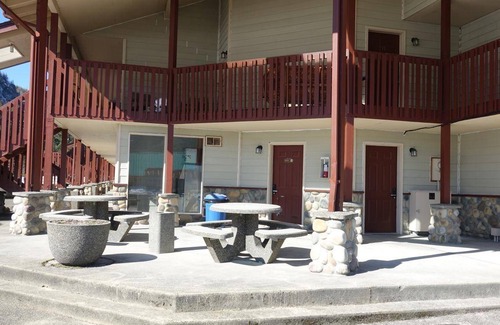 Morton Hotel | 100 m² Motel ∙ 4 guests