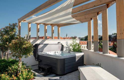Veszprem Apartment | 100 m² Serviced apartment ∙ 2 bedrooms ∙ 6 guests