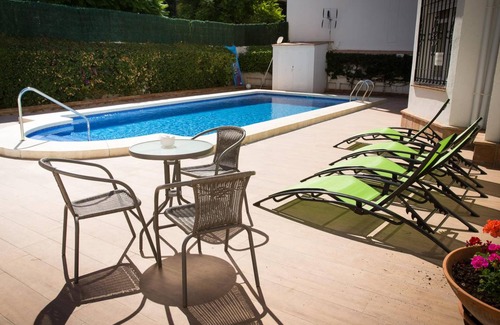 Fuengirola City Centre Villa | 1000 m² Villa ∙ 6 bedrooms ∙ 15 guests
