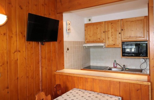 Le Lavachet Apartment | 100m from resort center, 5th floor, balcony, tv, ski locker, 21m², Tignes