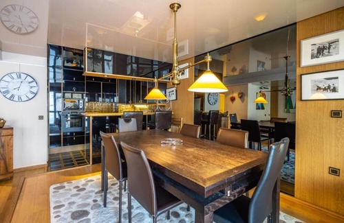 Tignes le Lac Apartment | 100m from resort center, 5th floor, view lake, tv, ski locker, 85m², Tignes