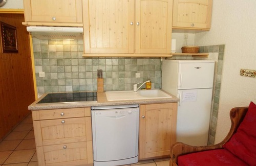 Les Deux Alpes Apartment | 100m from resort center, 5th floor, balcony, tv, 50m², Les 2 Alpes
