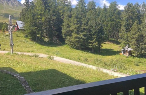 Plagne Villages Apartment | 100m from shops, 1st floor, view ski slopes, balcony, tv, ski locker, 21m², La Plagne