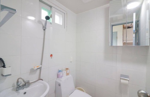 Samcheong-dong Apartment | 102 m² Apartment ∙ 1 bedroom ∙ 4 guests