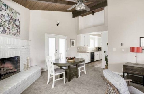 Silver Strand House | 102 m² House ∙ 1 bedroom ∙ 2 guests