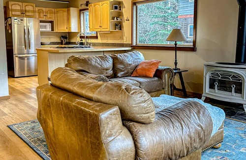 Alyeska Cabin | 103 m² Cabin ∙ 2 bedrooms ∙ 6 guests