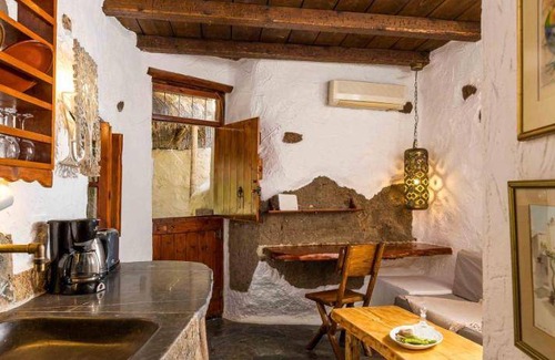 Aspros Potamos Apartment | 105 m² Serviced apartment ∙ 6 guests