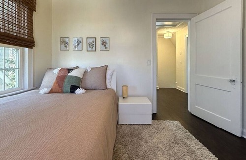 Huntington House | 1051 Madison Ave · Stylish Downtown Home